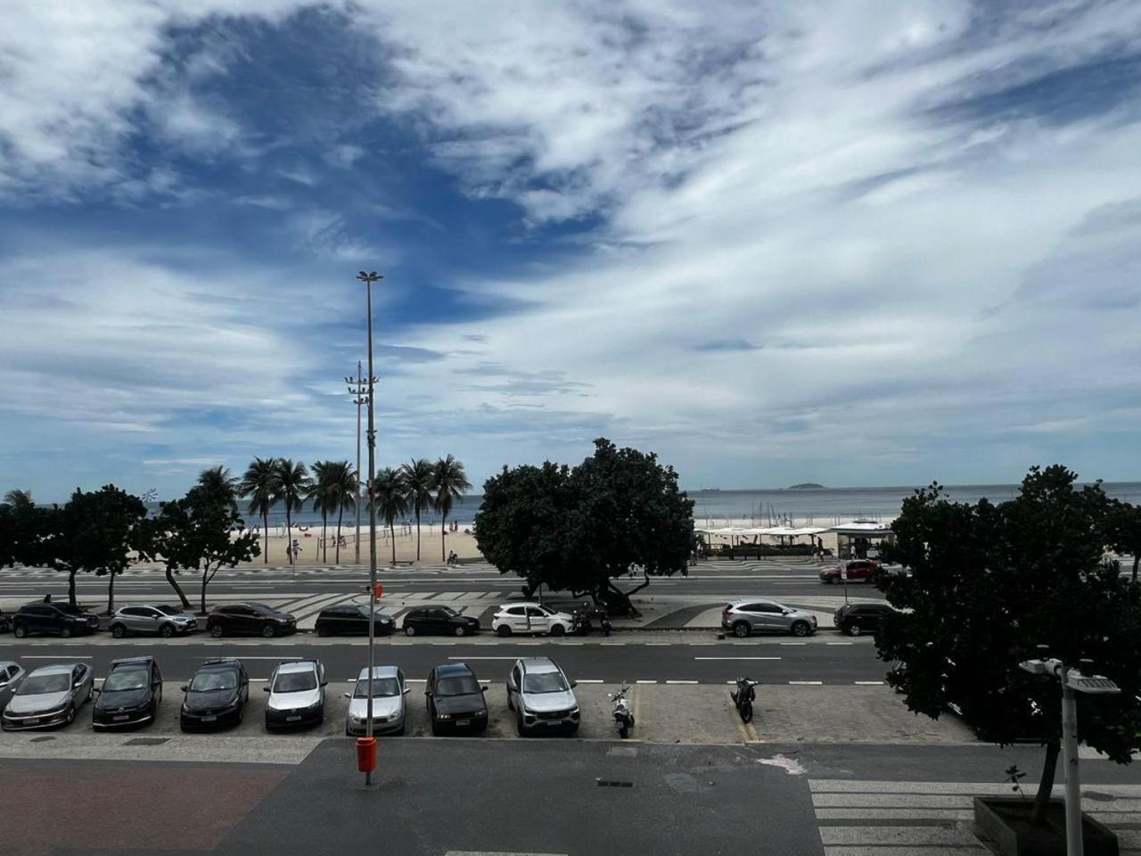Apartamento Frente Mar No Leme Av At 746 Ap201